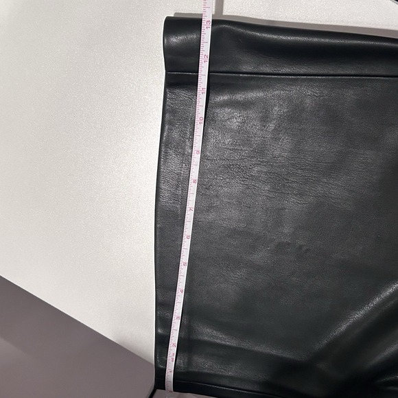 T Tahari Womens Faux Vegan Leather Cropped Wide Leg Pant Black  Sz12 Side Zipper - Picture 8 of 12